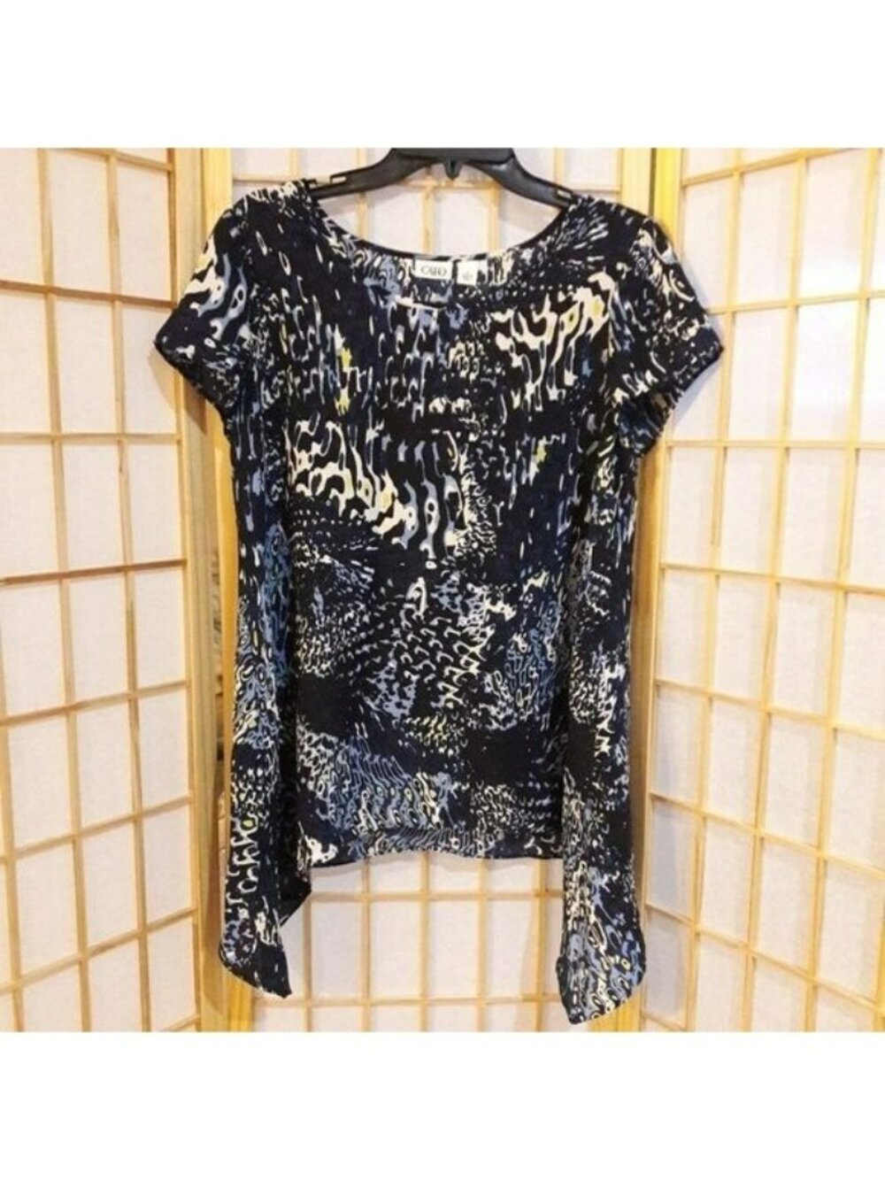 Cato Geometric Print Sharkbite Hem Blouse Sz S